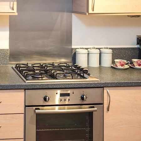 Elegant 2 Bedroom City Centre Apartment - Free Parking - Private Balcony EDI Exterior foto