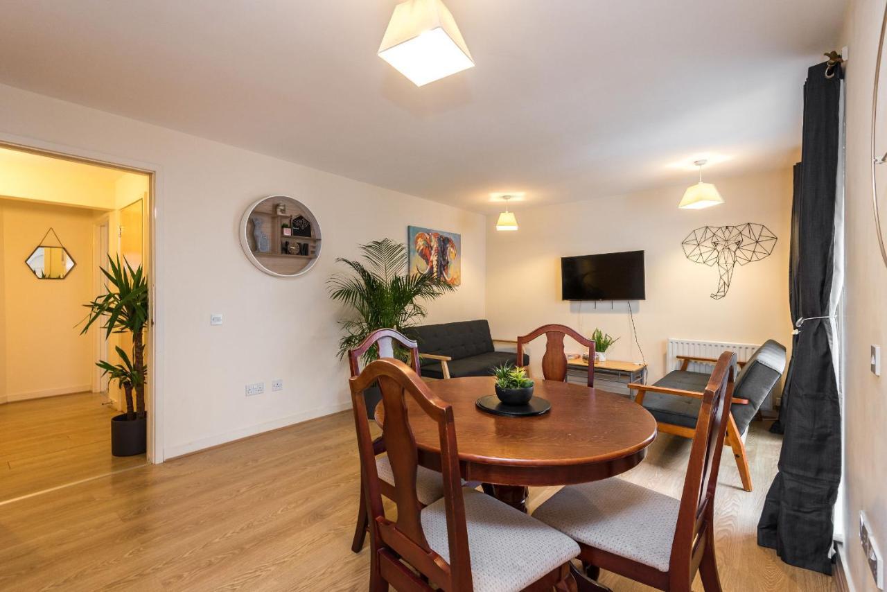 Elegant 2 Bedroom City Centre Apartment - Free Parking - Private Balcony EDI Exterior foto