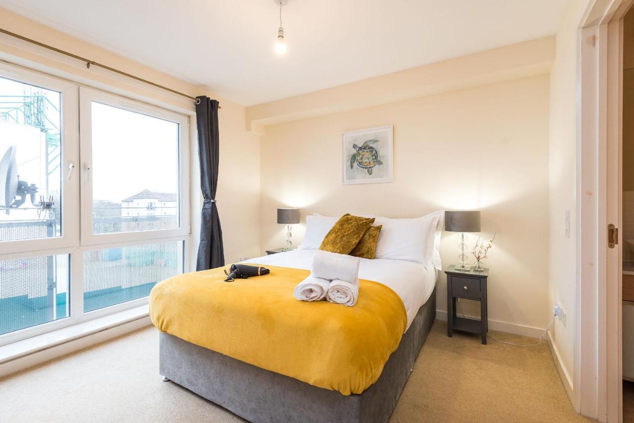Elegant 2 Bedroom City Centre Apartment - Free Parking - Private Balcony EDI Exterior foto